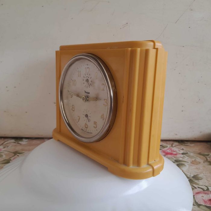 Ceas desteptator mecanic JNSA fabricat in fosta Yugoslavia