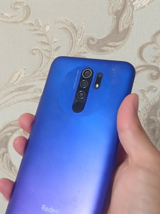 Очень срочно редми9 и Huawei очень хорошые телефоны