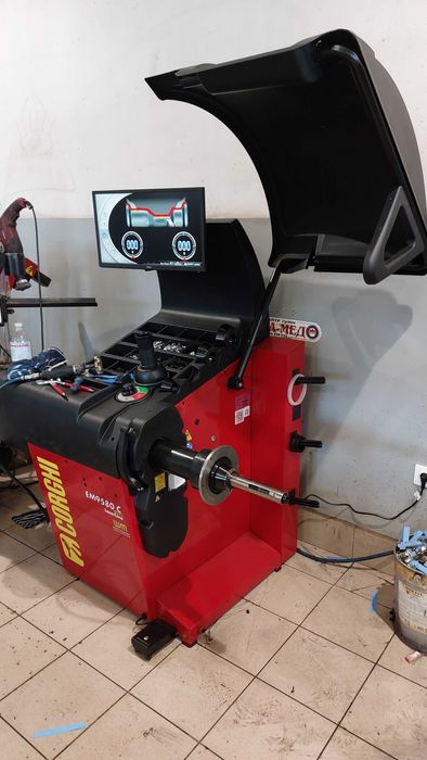 CORGHI - EM 9580 LaserLine  - Баланс машина за гуми на леки автомобили