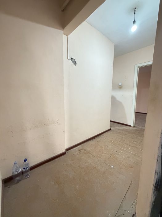 Продаётся 2х ком. квартира, 1 этаж, октябрь