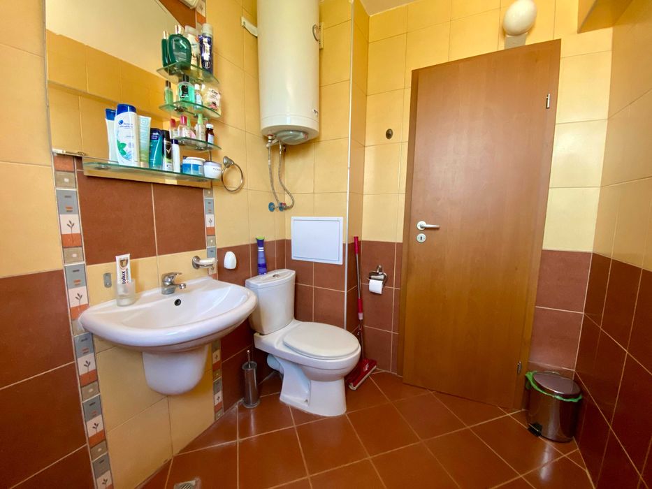 Продава се Двустаен апартамент в к.к. Слънчев бряг - 80 кв.м за 1190 €/кв.м - Снимка #21