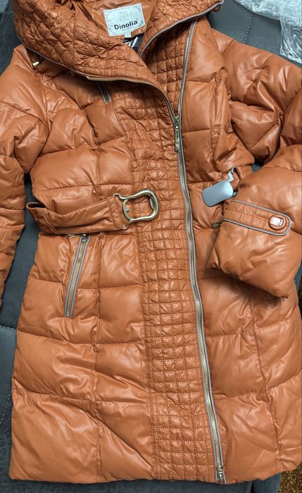 Зимний пуховик отличного качества