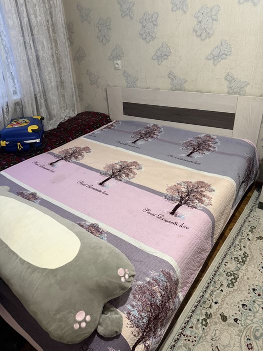 Продам кровать с матрасом