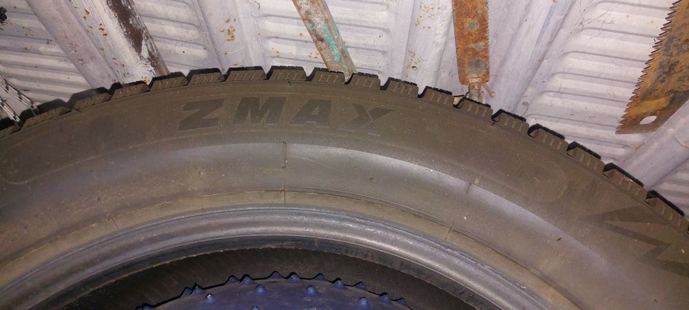 Продам шины 245/55/19
