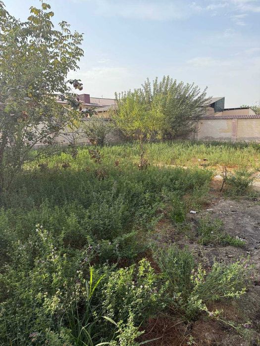 Намунали уй сотилади