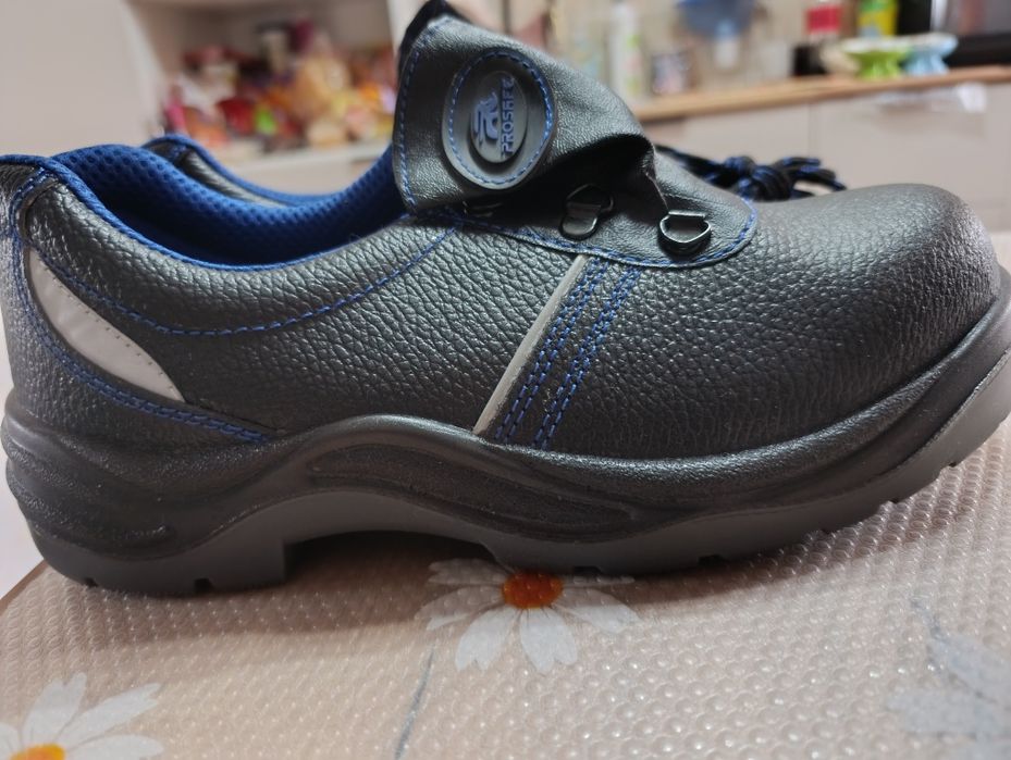 Ботинки рабочие. Лёгкие 40 размер. 5000 тенге