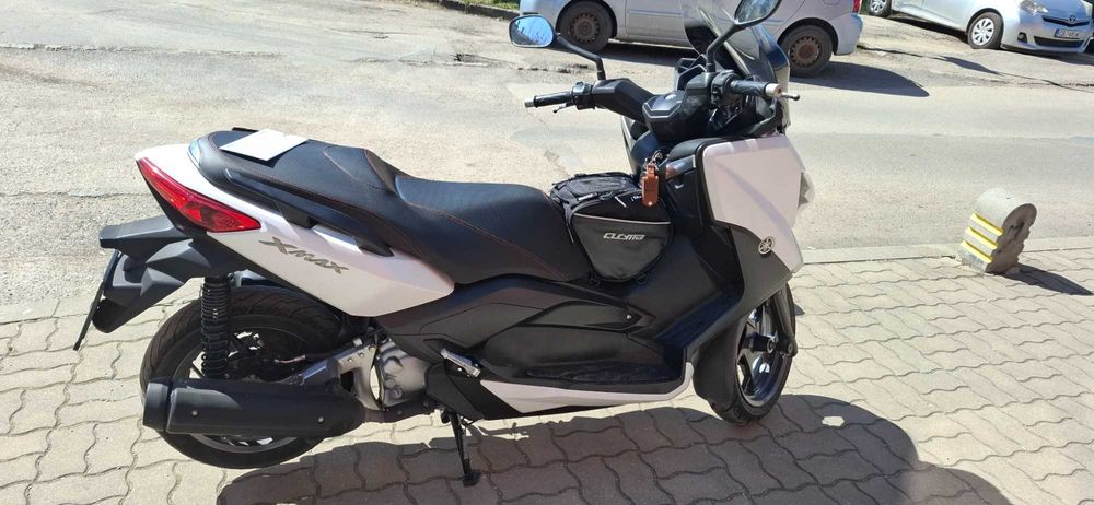 Yamaha x-max 250
