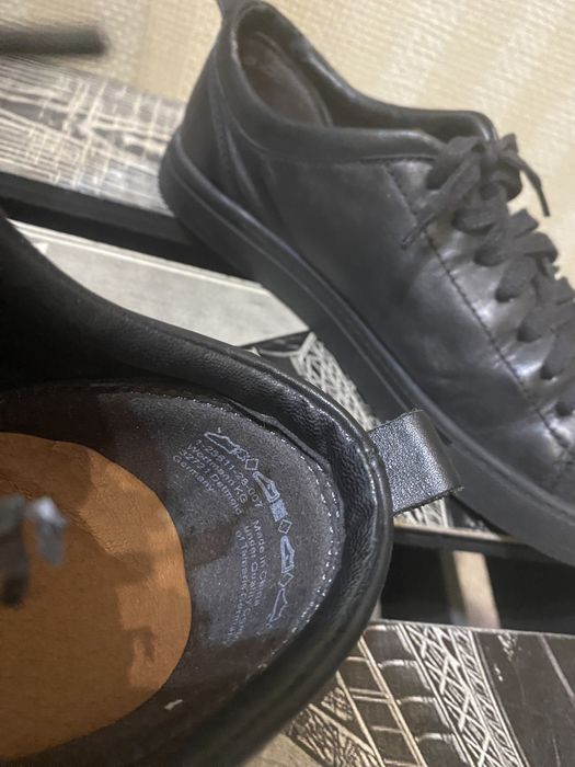 кроссовки кожанные