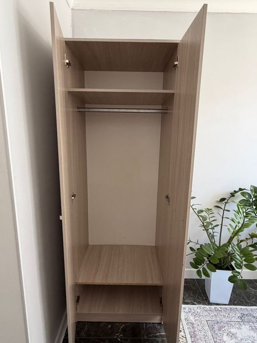 Шкаф гардеробнаа