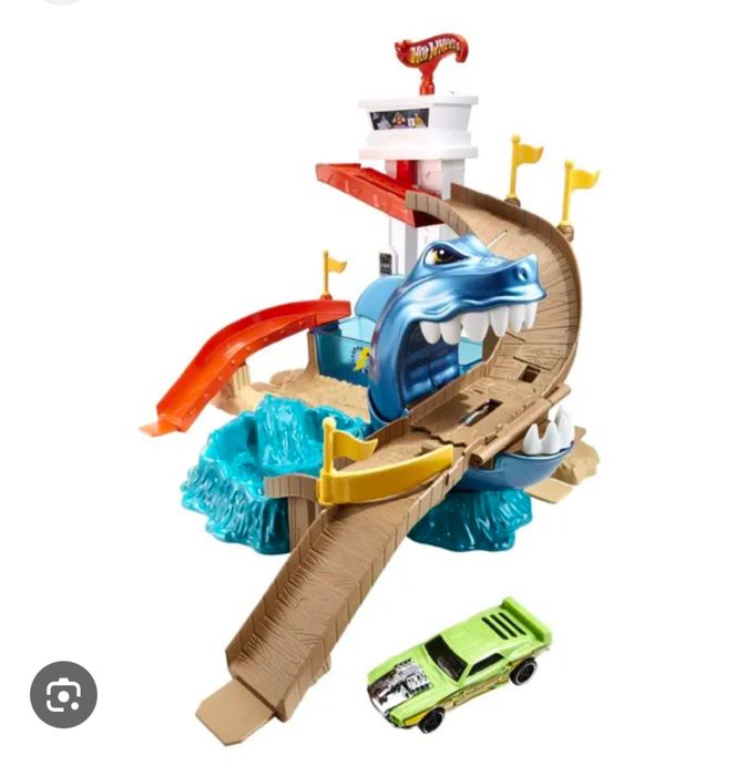 Трассы и машинки Hot Wheels