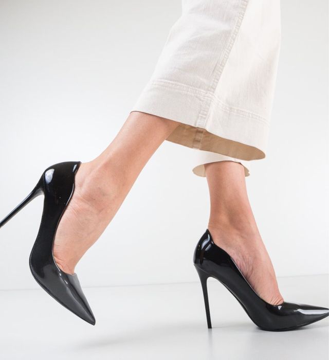 Pantofi stiletto negri, marimea 39