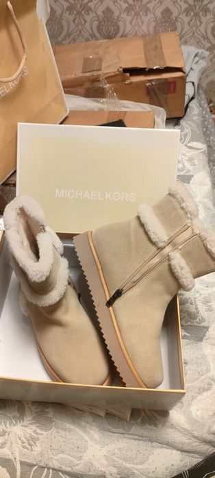 Зимние замшевые сапоги