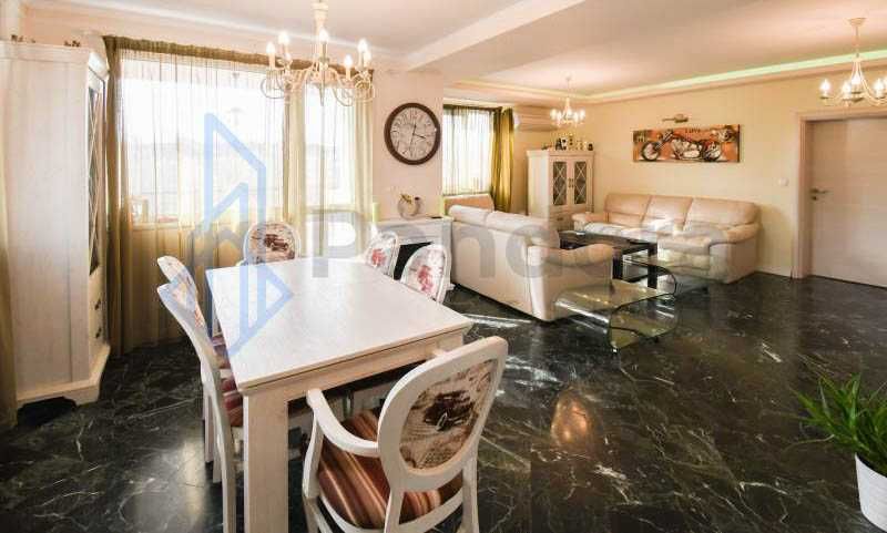 Дава се под наем Двустаен апартамент в София, Гоце Делчев - 105 кв.м за 599 € - Снимка #1