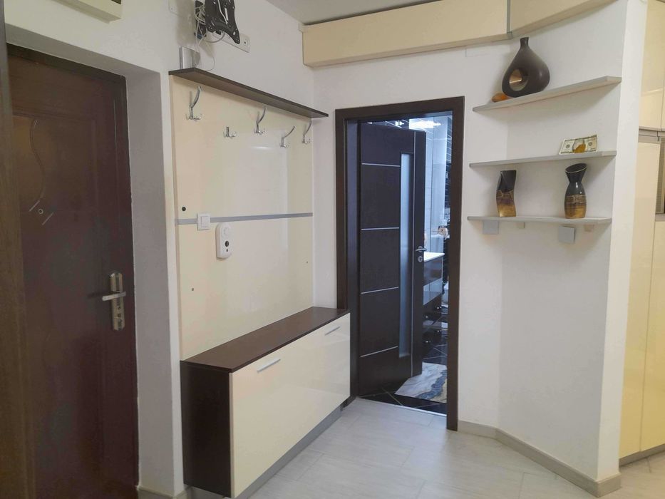 Inchiriez apartament 2 camere, Bdul Soarelui