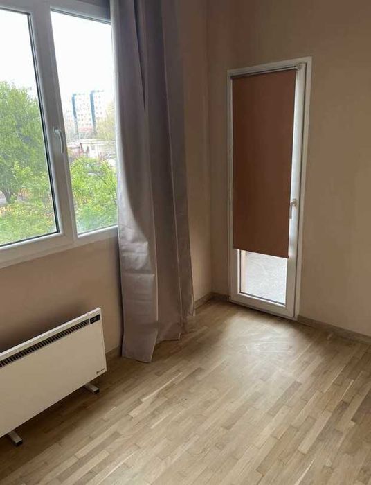 Тристаен ап. под наем в кв. Дружба 2