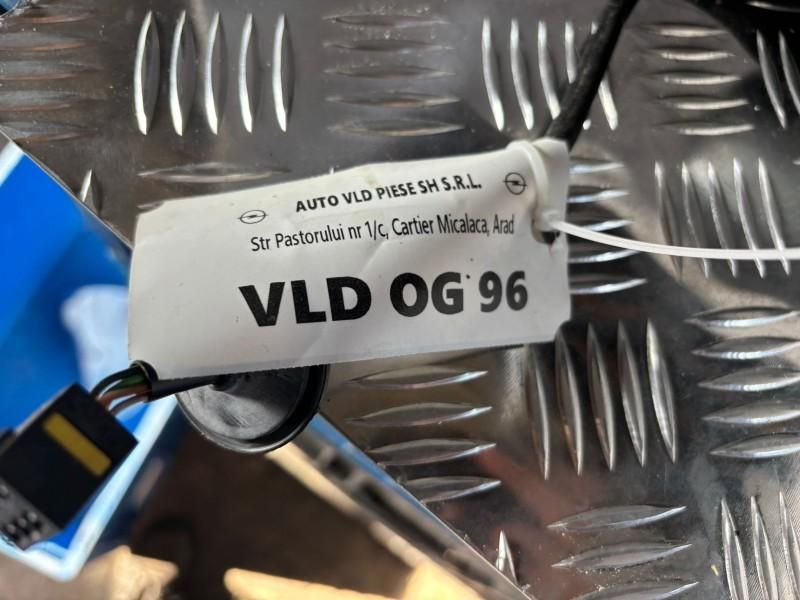 Oglinda stanga 3 pini Opel Corsa D