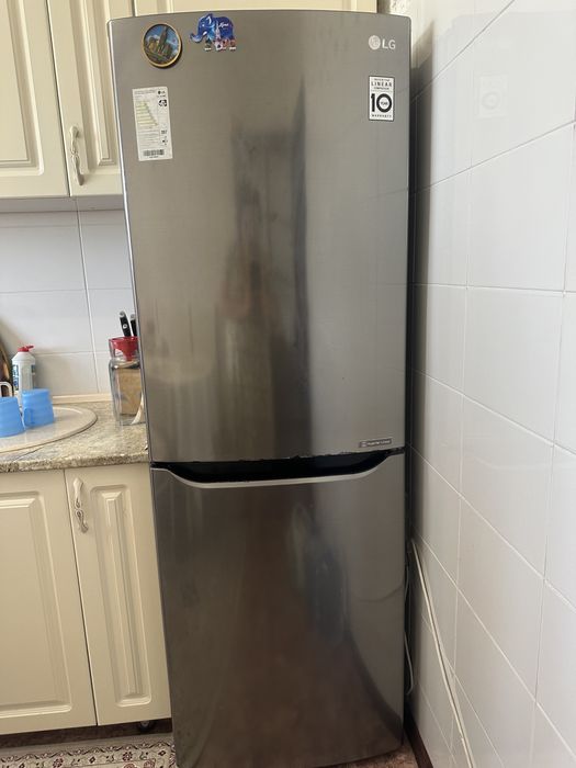 Продам холодильник