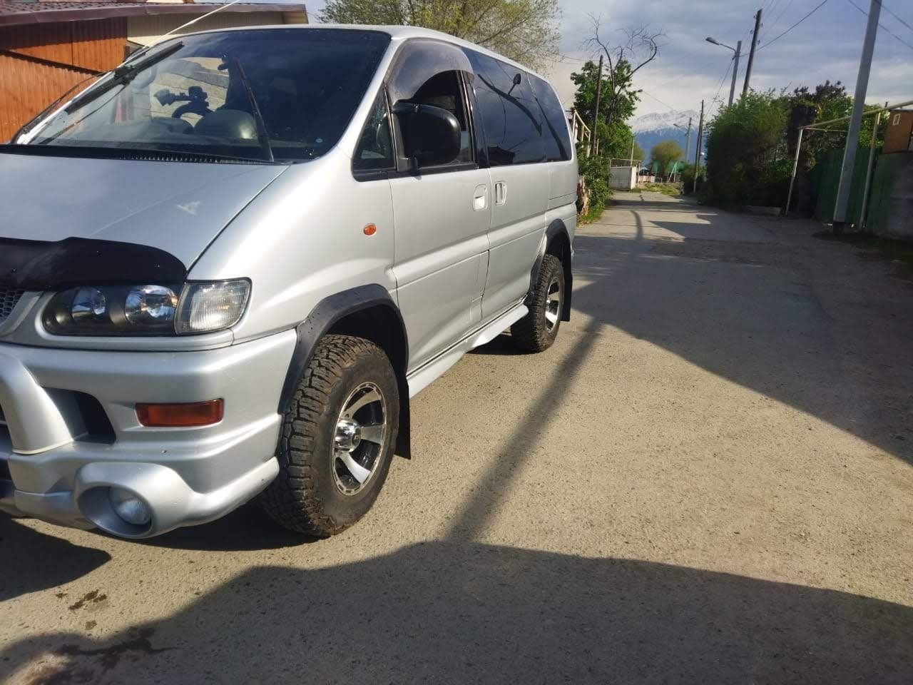 Mitsubishi Delica '1995 (минивэн, автомат)