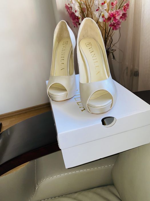 Pantofi cu toc 12 cm, ivoire, noi