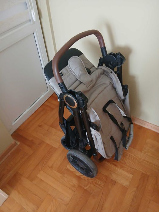 Количка Chipolino Ultera със зимно чувалче