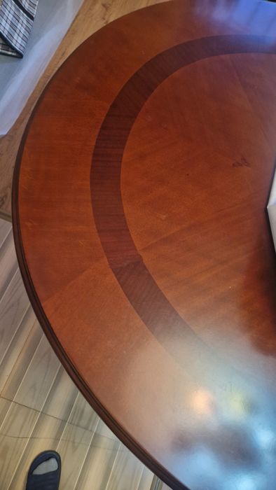 Продам обеденный стол