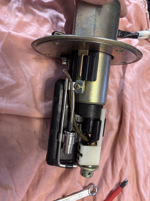 Бензинова помпа за suzuki gsxr k3-4 1000