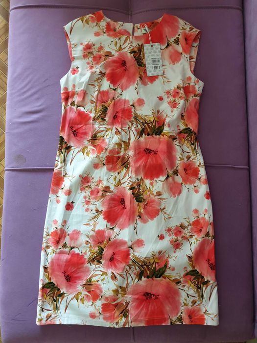 Продам новые платья