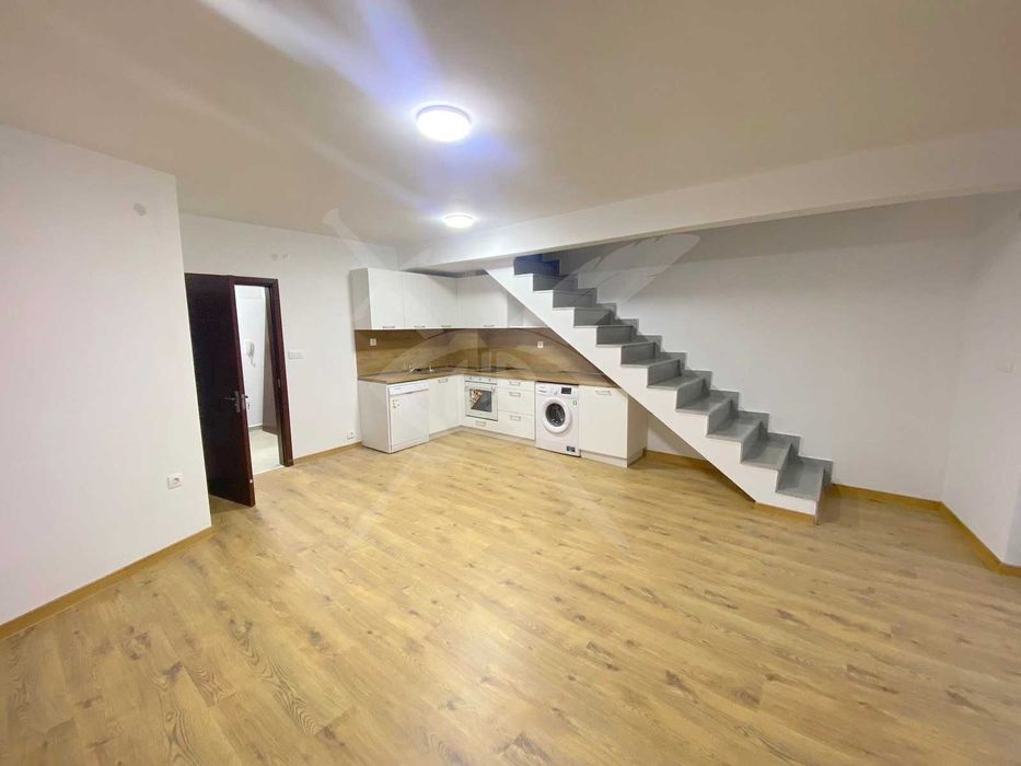 Продава се Многостаен апартамент в Пловдив, Христо Смирненски - 180 кв.м за 1053 €/кв.м - Снимка #3