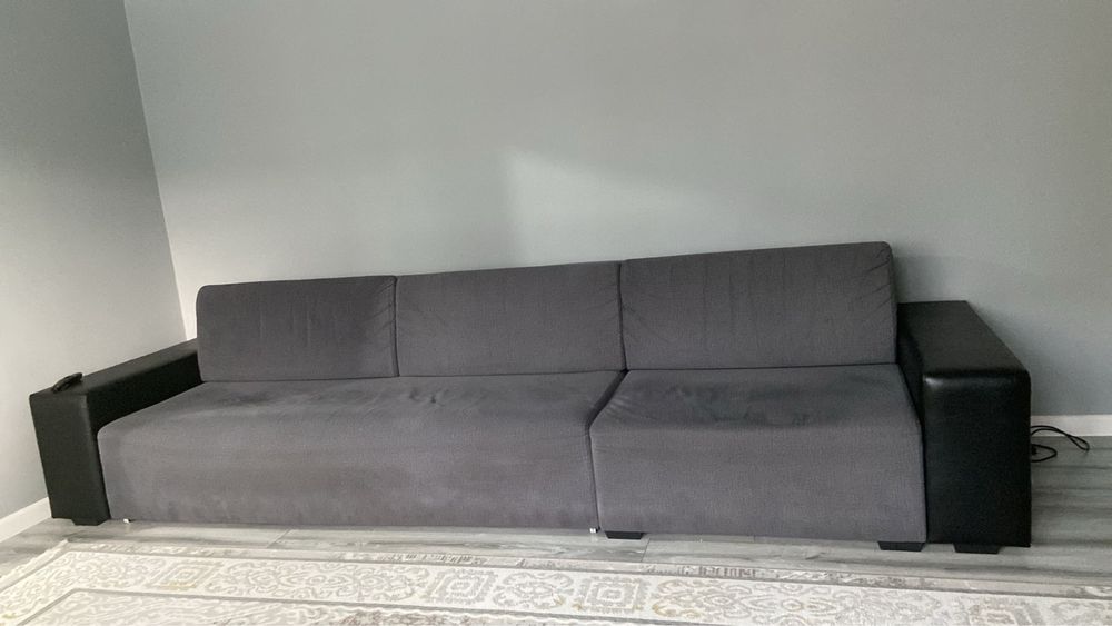 Диван с пуфом в отличном состоянии