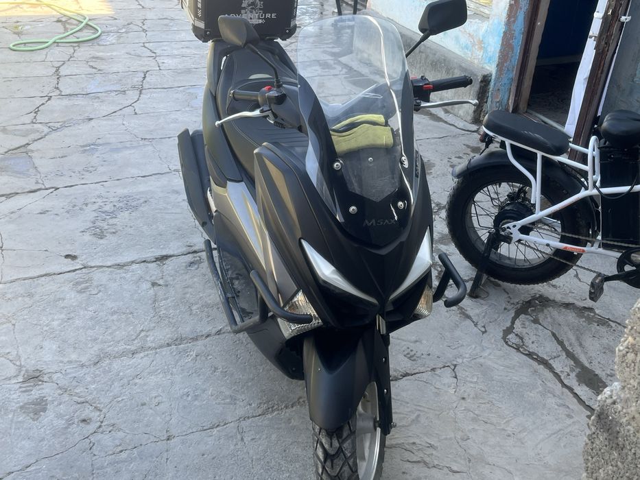 Продам н Макси скутер