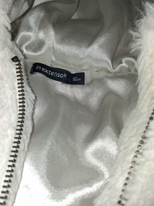 Gecute fetita primavara si iarna.