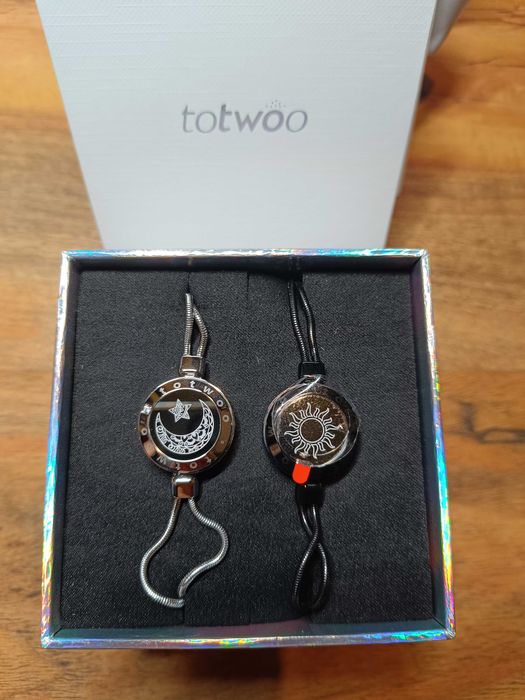 Различни варианти TOTWOO гривни за влюбени - Дизайнерска серия