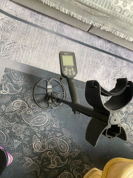 Продам металоискатель Nokta siplex plus