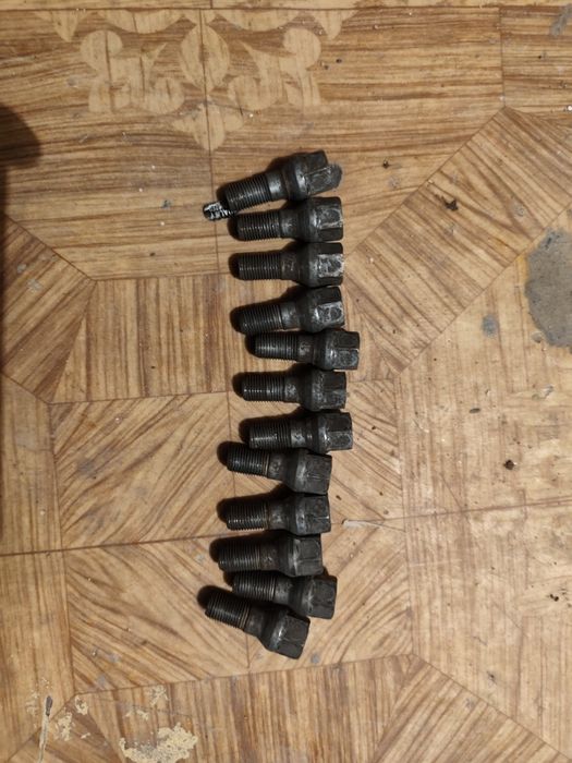 Болтове за пежо 307