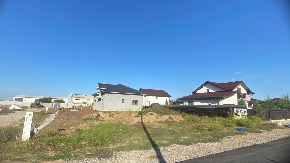 Teren de casă în Săbăreni – stradă asfaltată, utilități și vecini!