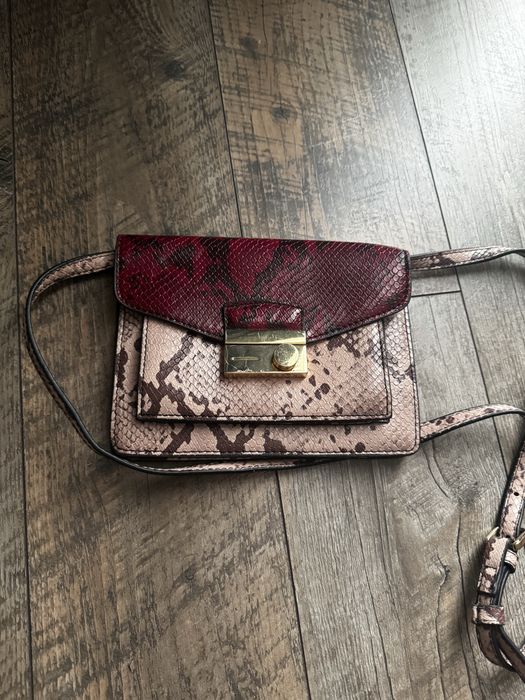 Чанта Mango в бежаво и червено