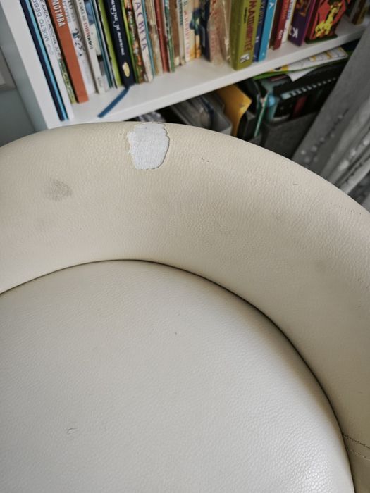 Табуретка с колелца Carmen 3067 - крем