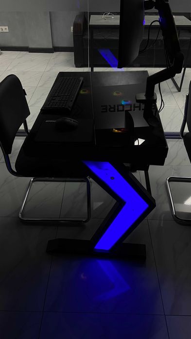 Продаётся компьютер, встроенный в стол — стильно, удобно, мощно