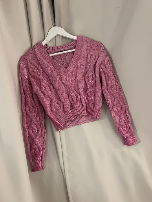 Пуловер в розово на Guess