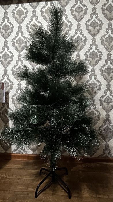 Продам новую елку