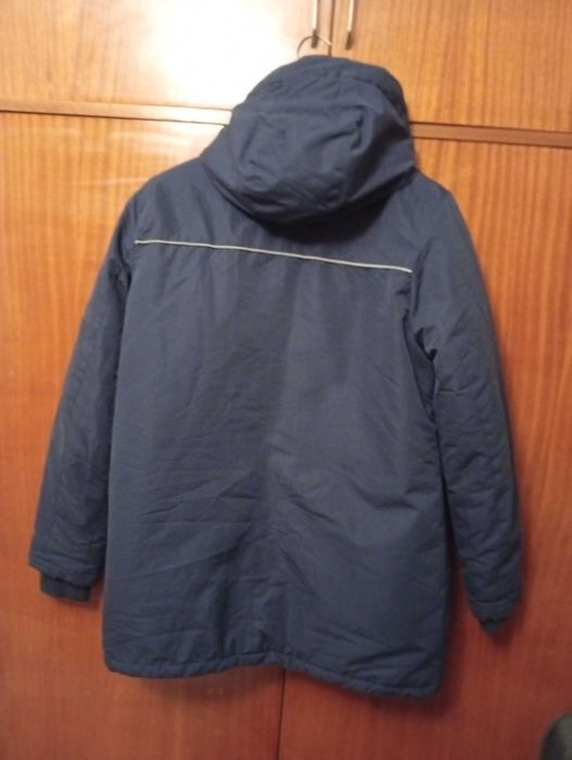 Тъмносиньо Зимно яке, стилно и топлещо