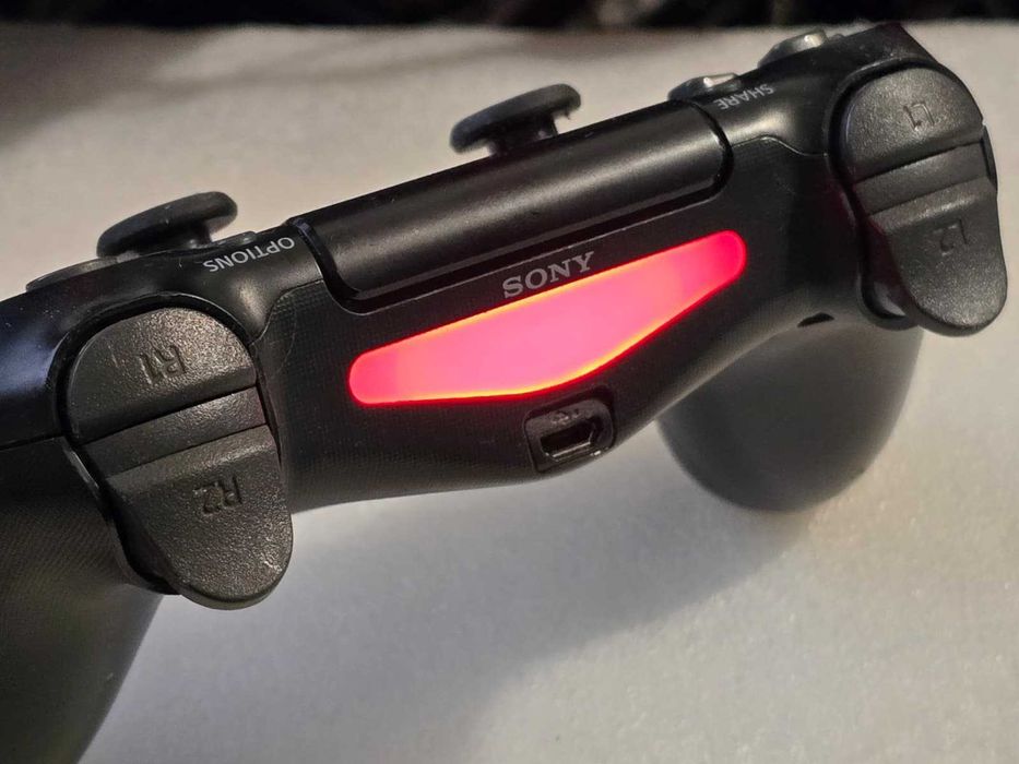Controller Wireless Sony DualShock 4 V2 Model CUH-ZCT2E Negru Original