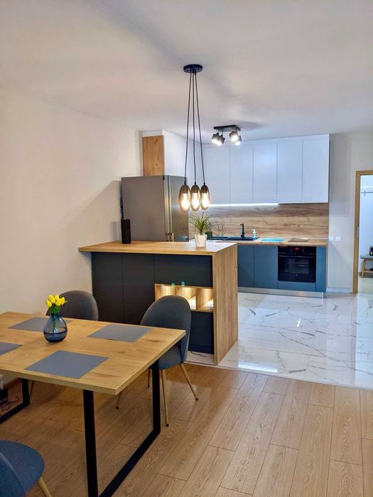 Дава се под наем Двустаен апартамент в Пловдив, Кършияка - 80 кв.м за 598.23 € - Снимка #2