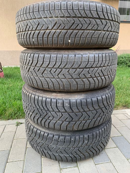 Roți Aliaj cu cauciuc Pirelli Run flat 195 55 16
