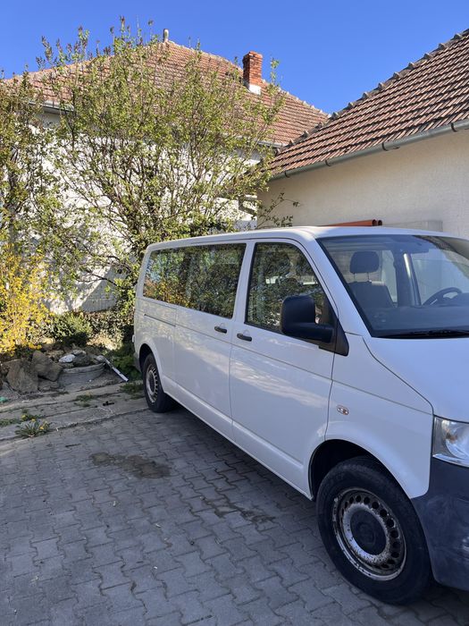 Vand VW T5 8+1 locuri lung