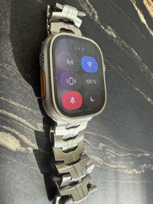 Продам часы Apple