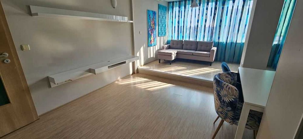 Дава се под наем Тристаен апартамент в Варна, Левски - 70 кв.м за 500 € - Снимка #1