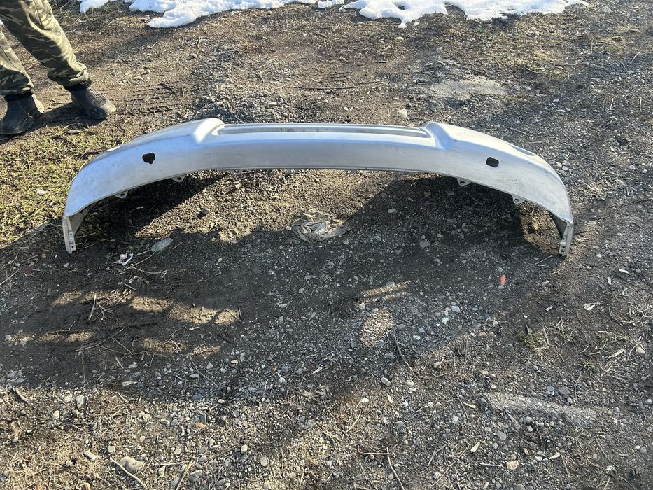 Передний бампер