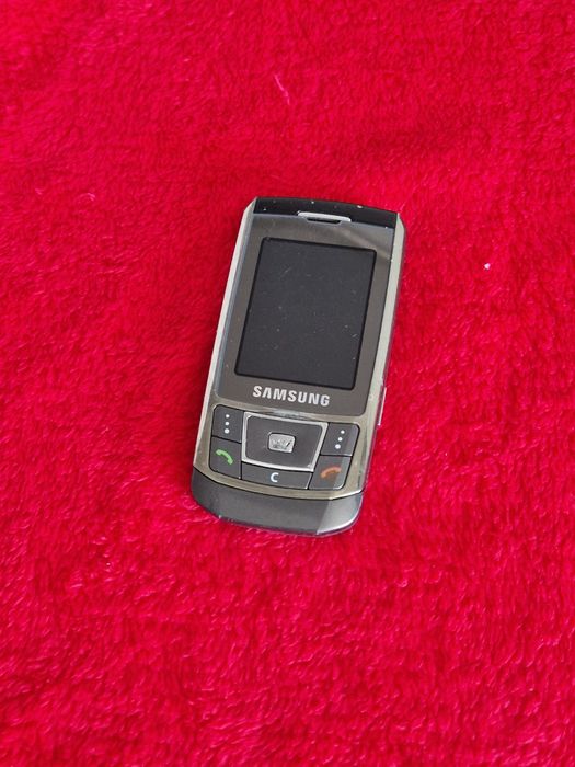 Telefon Samsung D900