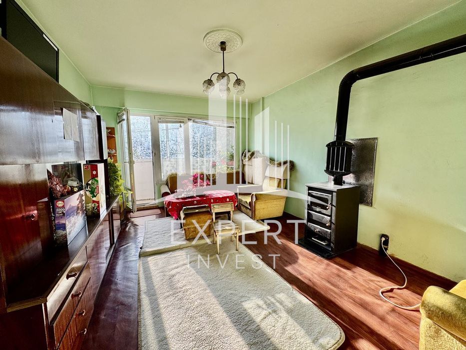 Дава се под наем Четиристаен апартамент в Варна, Цветен квартал - 85 кв.м за 158597.76 € - Снимка #8